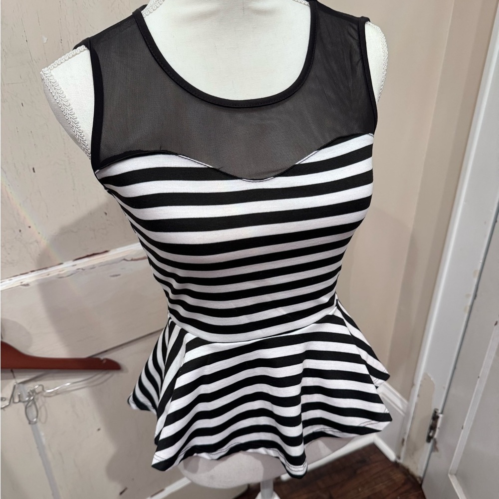 ROLLA COASTER size S peplum top